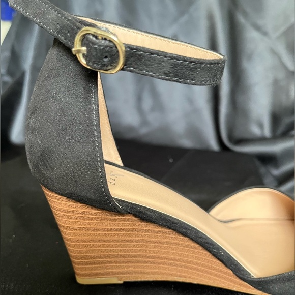 A NEW DAY~ FELT BLACK HEELS~ 6.5 - Picture 5 of 8